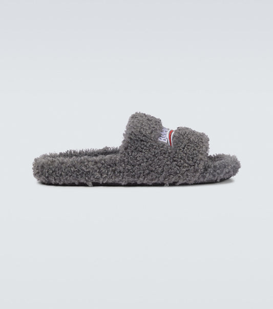 Luxus Slides mit Fell