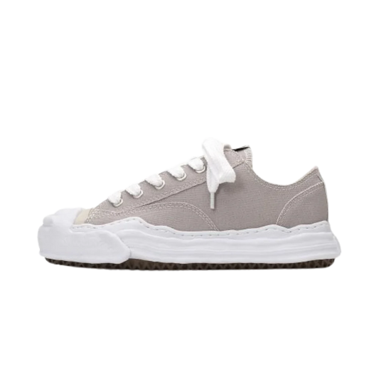 Low top Sneaker