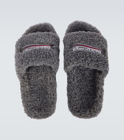 Luxus Slides mit Fell